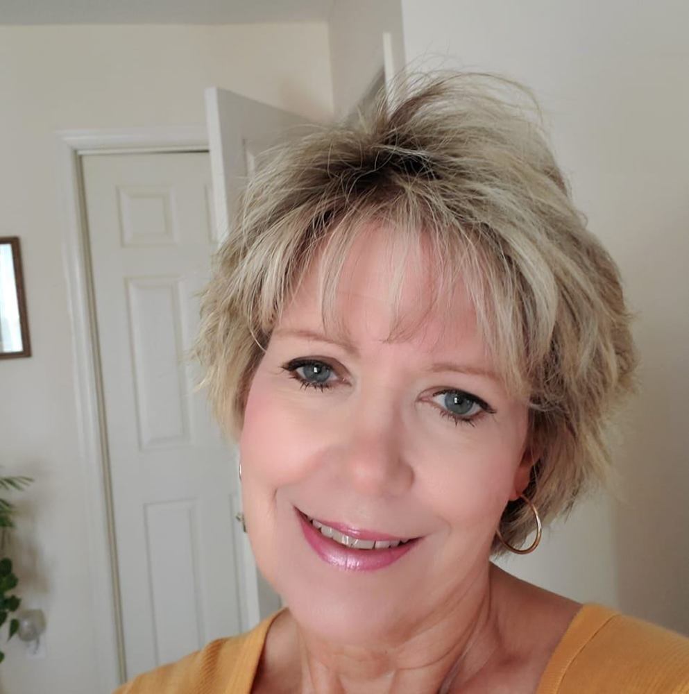 Meet your Posher, Pamela